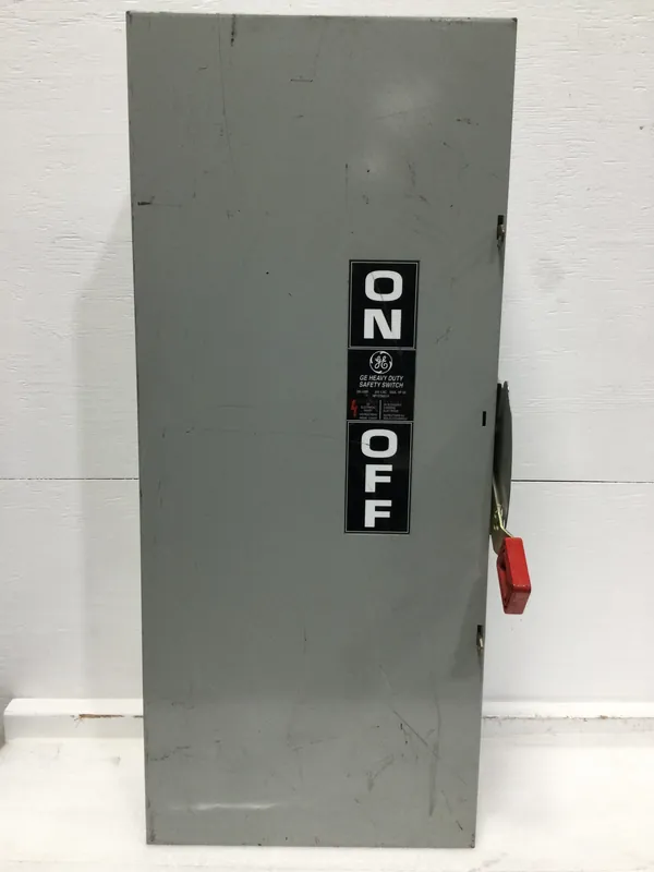Budget General Electric TH4324 200A 240V Fusible Heavy Duty Safety Switch 31 5/8" x 13"