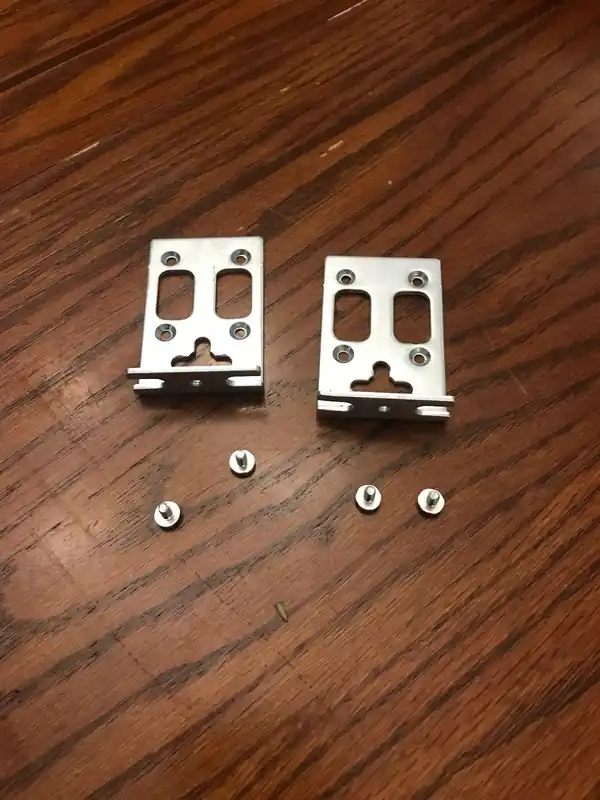 Today Only Cisco 700-15894-01rev.A1 Mounting Bracket 1u With Screws